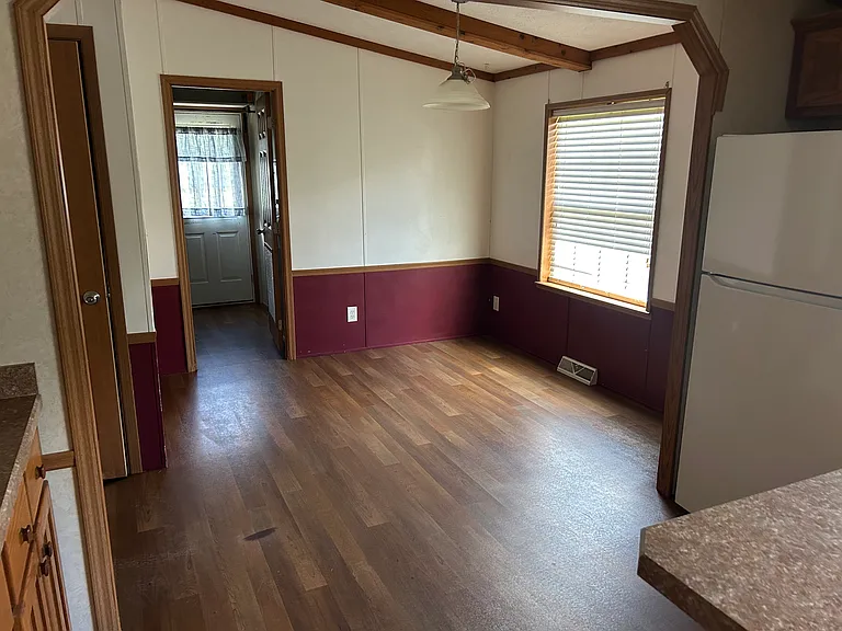 1499 W Wylie Ave — Photo 21