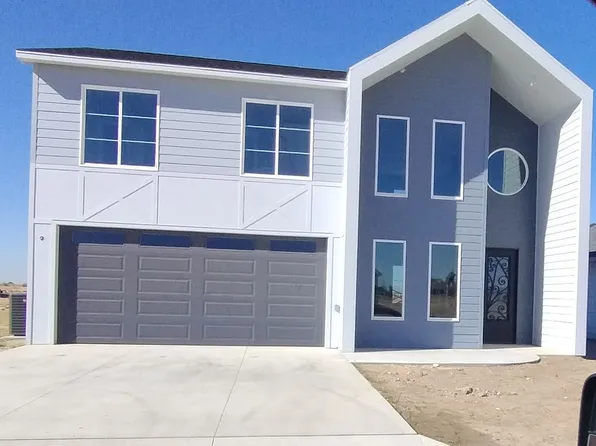 59 El Mustang Rd, Dodge City, KS 67801