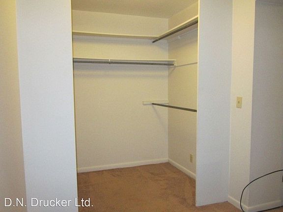 4th image of 1711 Meadowbrook Dr APT 8