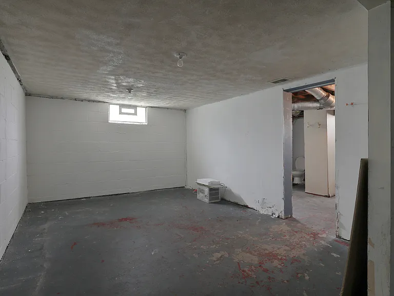 2725 Allegheny Ave — Photo 25