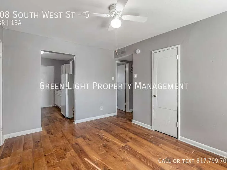 308 S West St #5 — Photo 5
