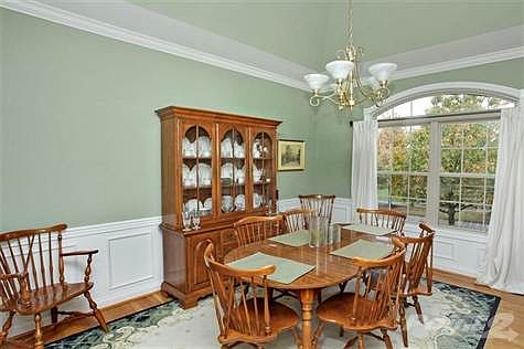 2nd image of 816 Amalfi Ln