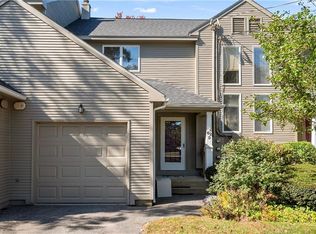 62 Nipmuc Trl #D, North Providence, RI 02904