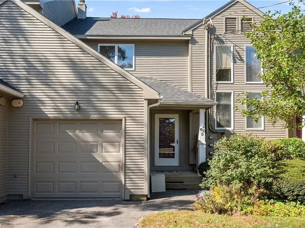 62 Nipmuc Trl #D, North Providence, RI 02904