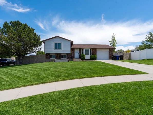 3689 S Lasso Loop Cir, Magna, UT 84044