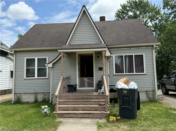 208 Oregon Ave NW, Warren, OH 44485