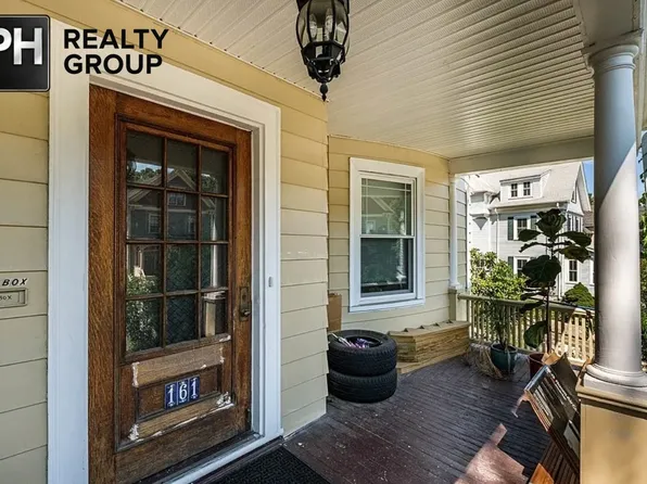 161 Walnut St #1, Newtonville, MA 02460