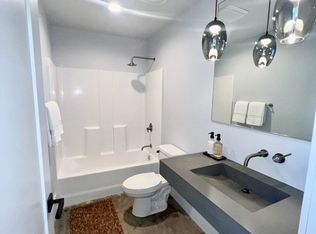 700 S Main St #203, Rockford, IL 61101