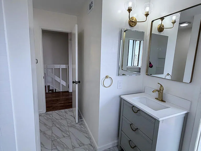 801 N M St — Photo 14