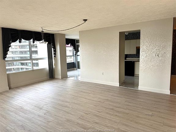 3rd image of 75 Riverside Dr E #804