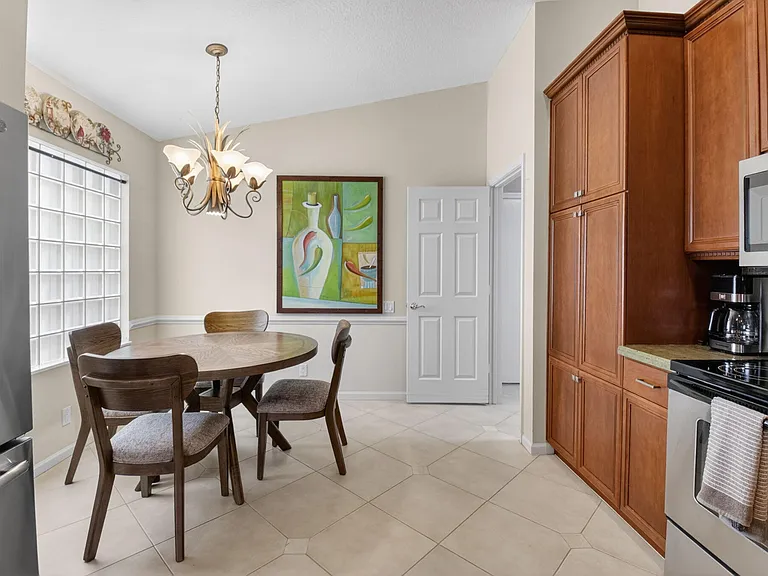 5256 Glenville Dr — Photo 25