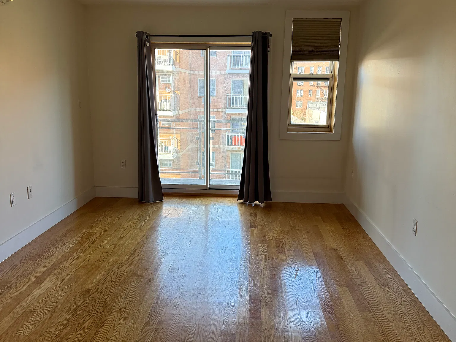 1457 West 5th Street — Photo 3