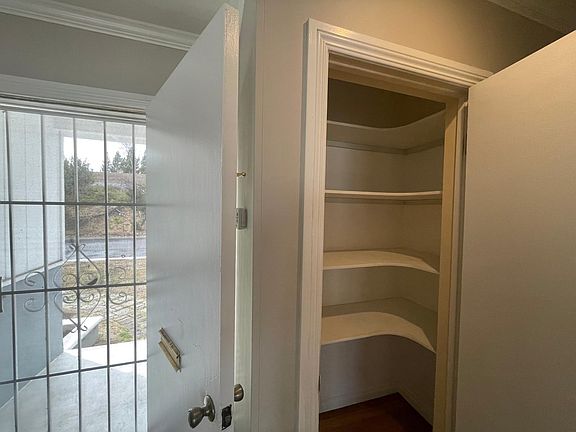 4th image of 10936 Orion Ave