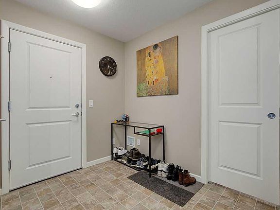 5th image of 402 SW Kincora Glen Rd NW #1201