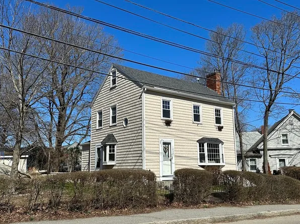 1048 Washington St, Gloucester, MA 01930