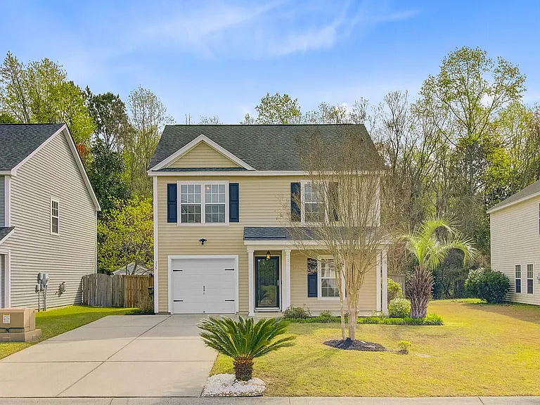 236 Emerald Isle Dr — Photo 2