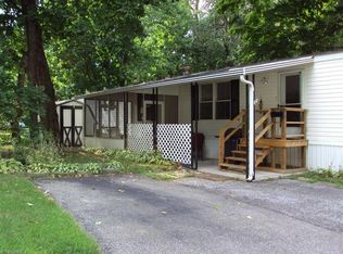 149 Azalea Ln, Mentor, OH 44060