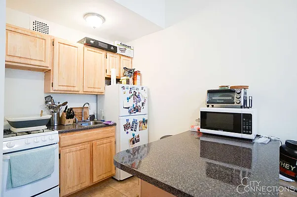 Rented by City Connections Realty | media 31