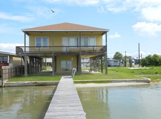 634 Copano Cove Rd, Rockport, TX 78382