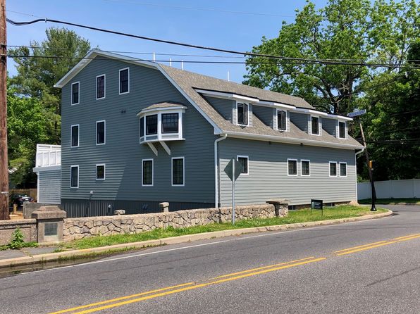 164 Cranbury Rd APT 2