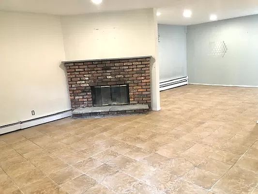 2nd image of 120-10 Ketch Ct #34