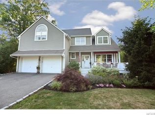 117 Scenic Dr W, Croton On Hudson, NY 10520