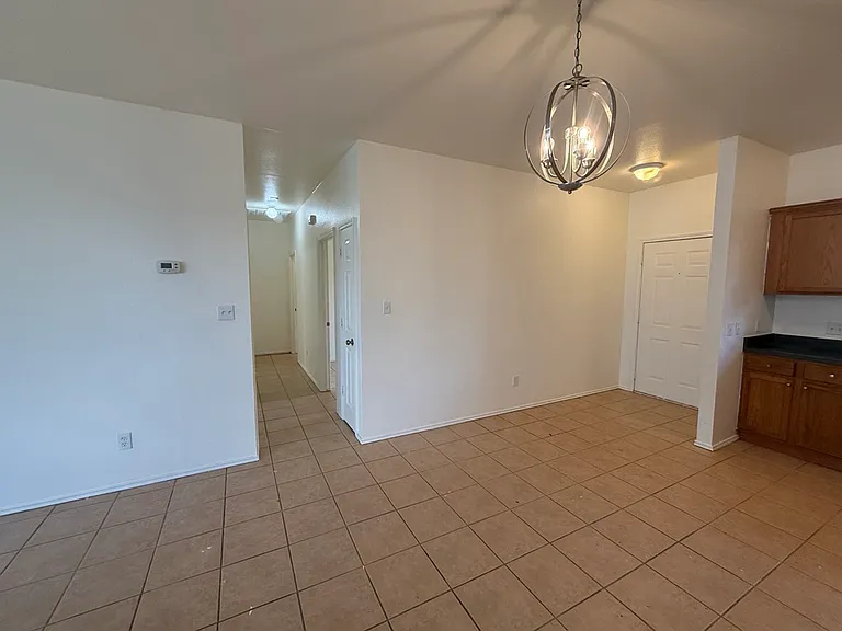 703 1/2 Westchester Rd — Photo 17