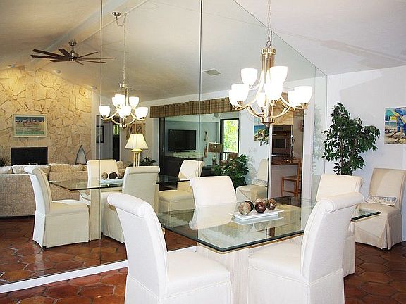 Great Room Dining 2017