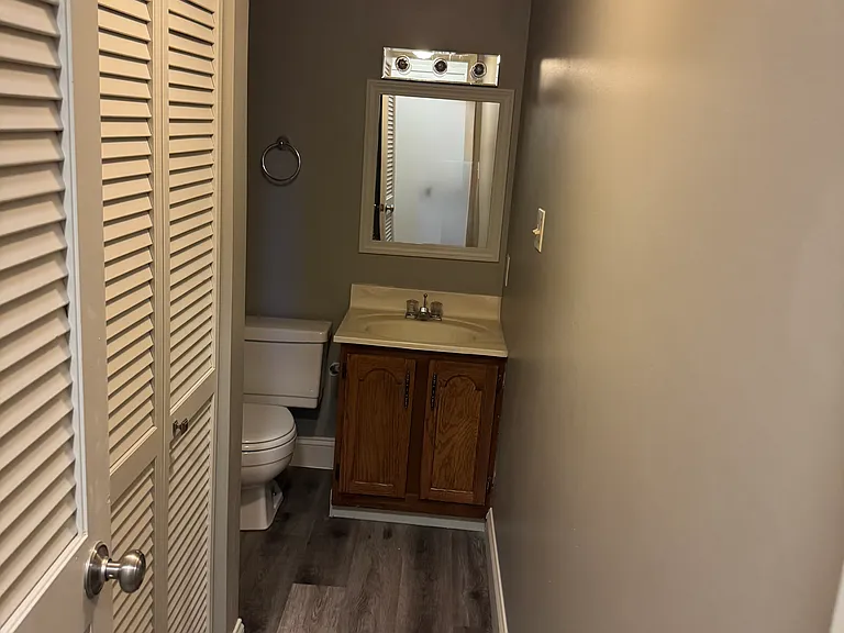 315 N 6th Ave — Photo 13