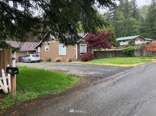 705 N 3rd St, Elma, WA 98541