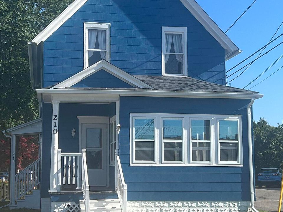 1st image of 210 W Mason St