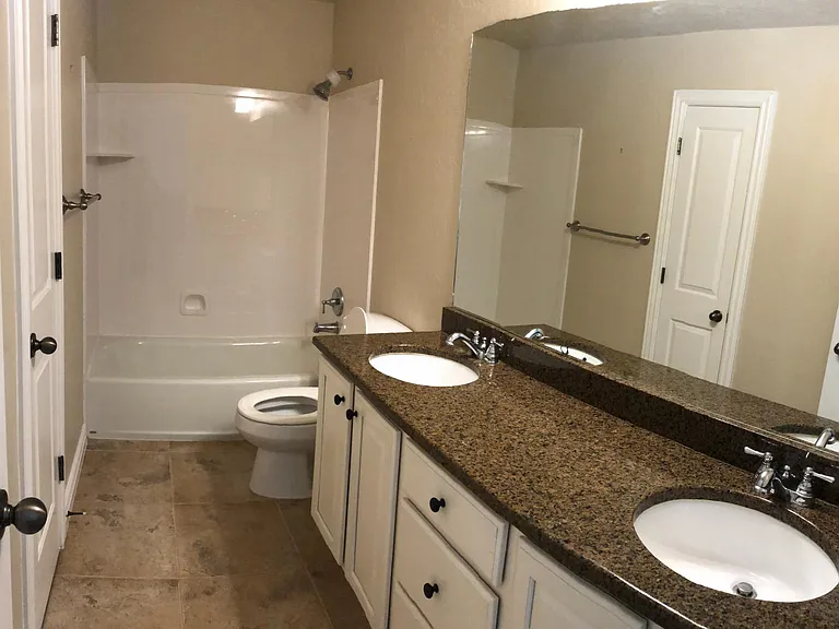2823 W Fox Hunters Loop — Photo 4