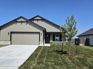 1408 N Sedgwick St, Garden Plain, KS 67050