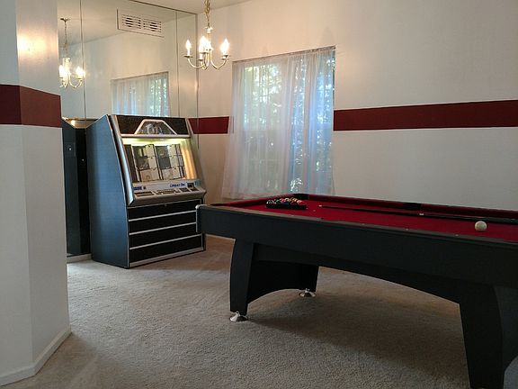 Formal dining room 