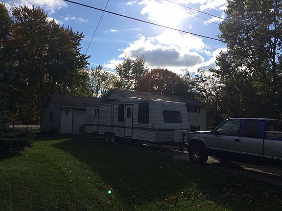 3rd image of 2577 Moonglow Dr