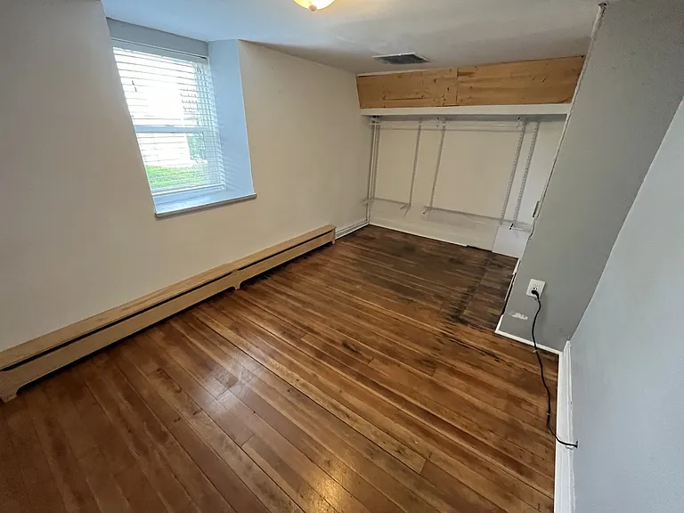 424 W Baraga Ave #C — Photo 6