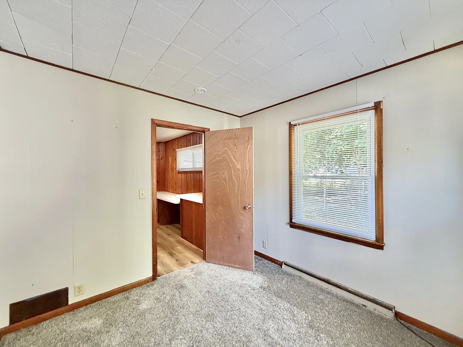1029 McKinley Avenue - 1 — Photo 4