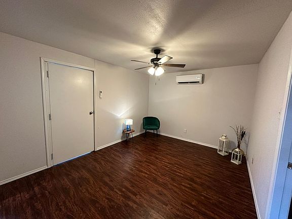 4th image of 1619 Nolan St #B