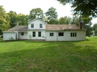 3295 Fowlerville Rd, Caledonia, NY 14423