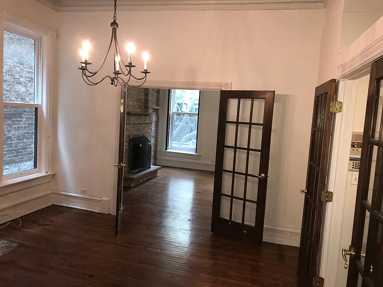 2117 N Bissell St #1 — Photo 6