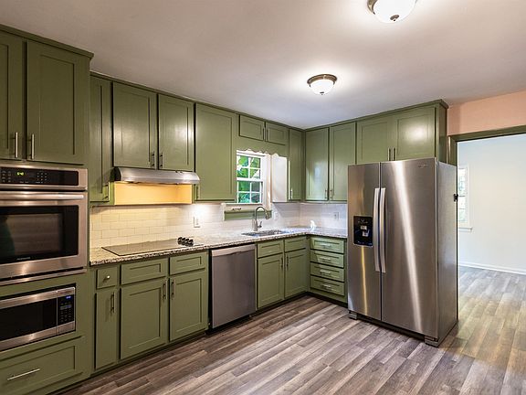 4th image of 1026 Kings Forest Dr