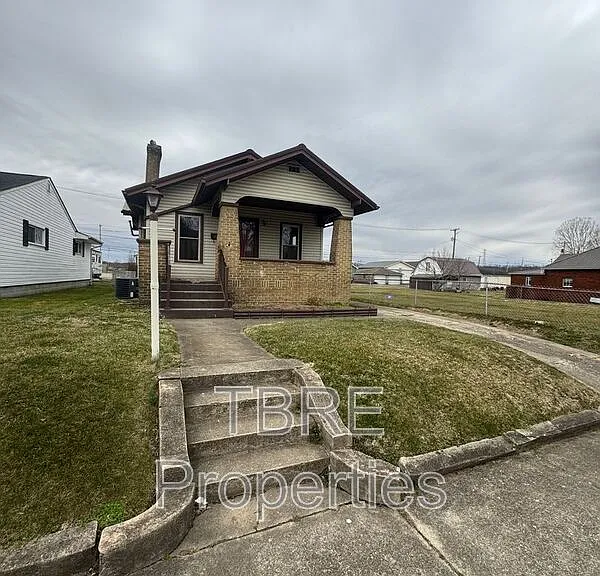 2630 S 4th St #HOUSE — Photo 1