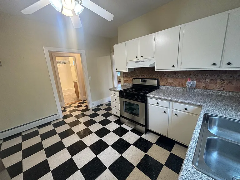 48 Pratt St #1 — Photo 9