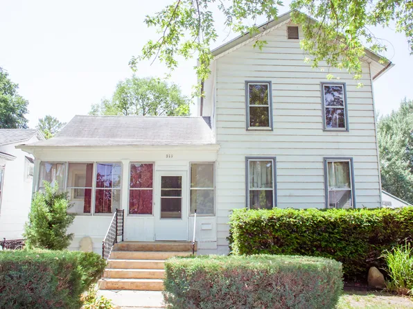 311 E 3rd St, Momence, IL 60954