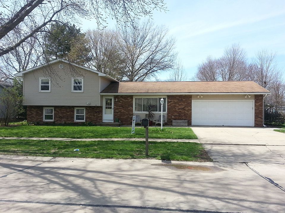 Well Maintained & Recently Updated 3 Bedroom, 2 Bath Home with 2 Car Garage.