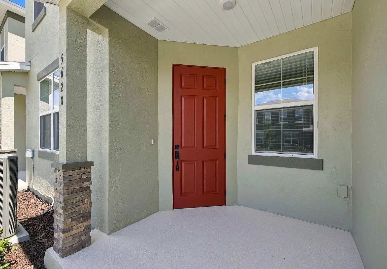 3 bed, 2.5 bath, $1,895 — Photo 2