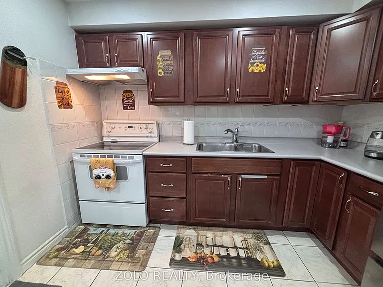 34 Primrose Cres — Photo 8