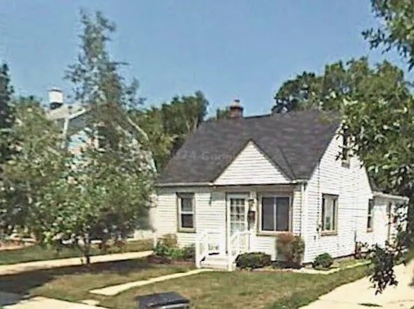 6722 Hillside LANE, Milwaukee, WI 53213