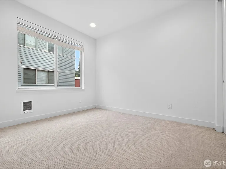 11521 117th Ln NE #2 — Photo 11