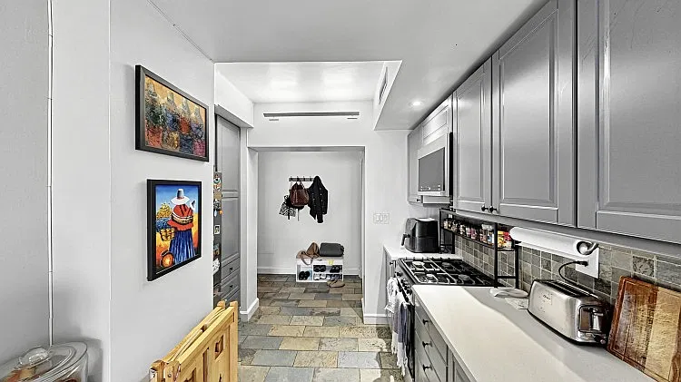 50 West 72nd Street — Photo 4